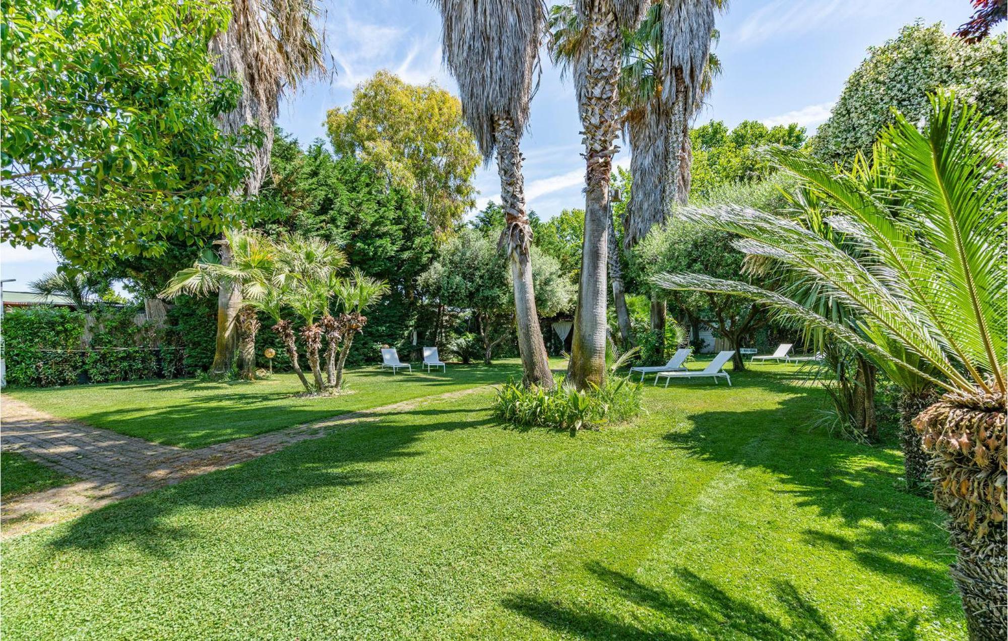 Beautiful Home In Fiumicino With Wifi Eksteriør billede