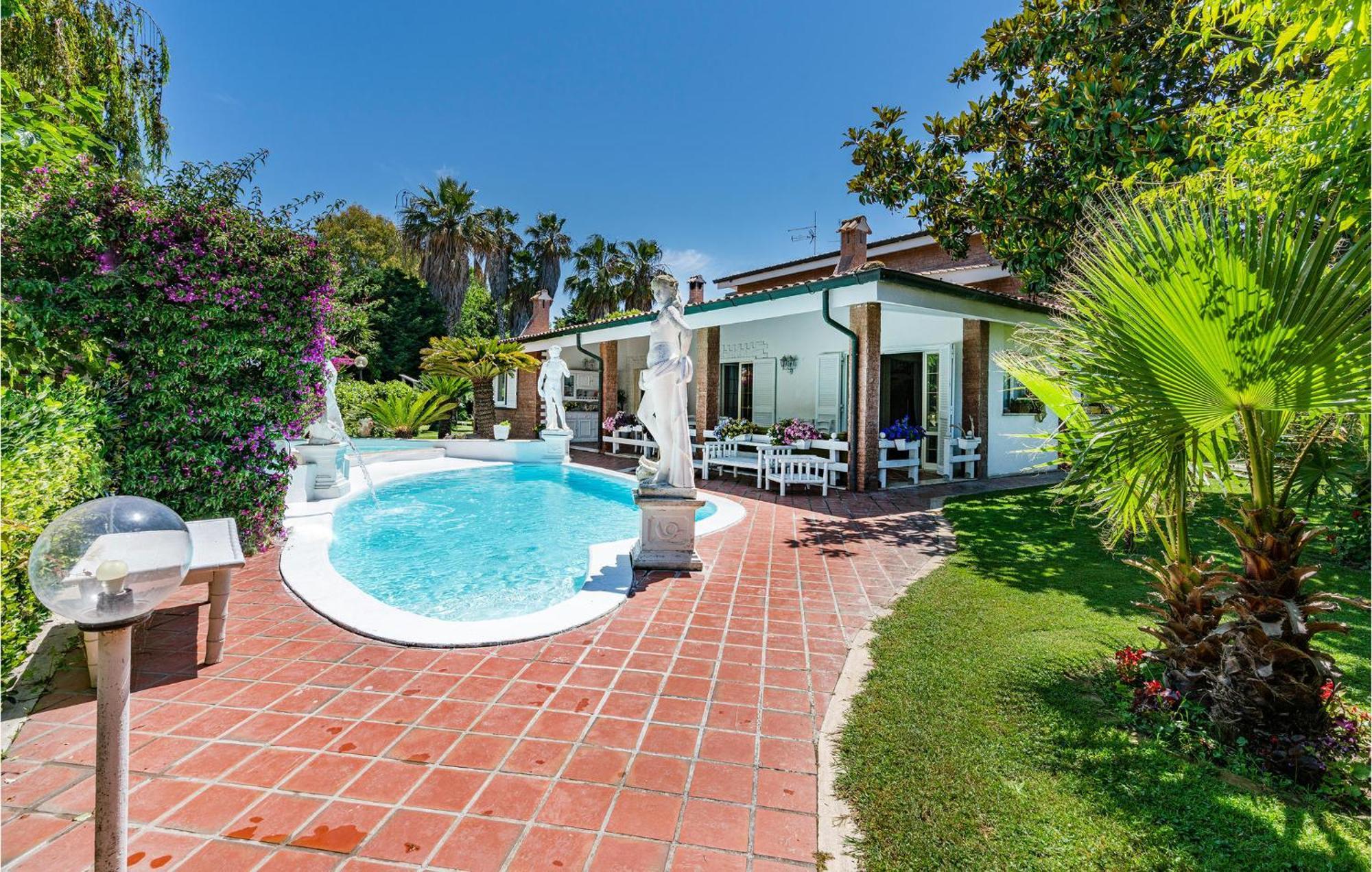 Beautiful Home In Fiumicino With Wifi Eksteriør billede