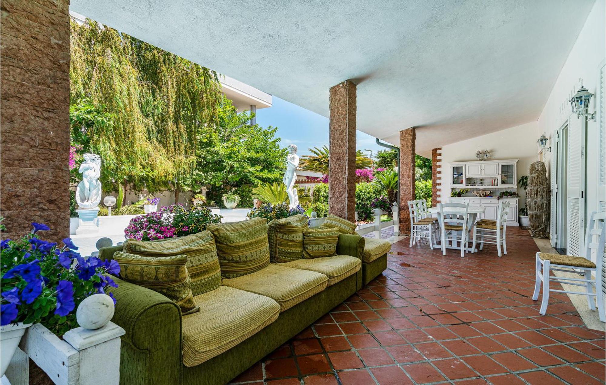 Beautiful Home In Fiumicino With Wifi Eksteriør billede
